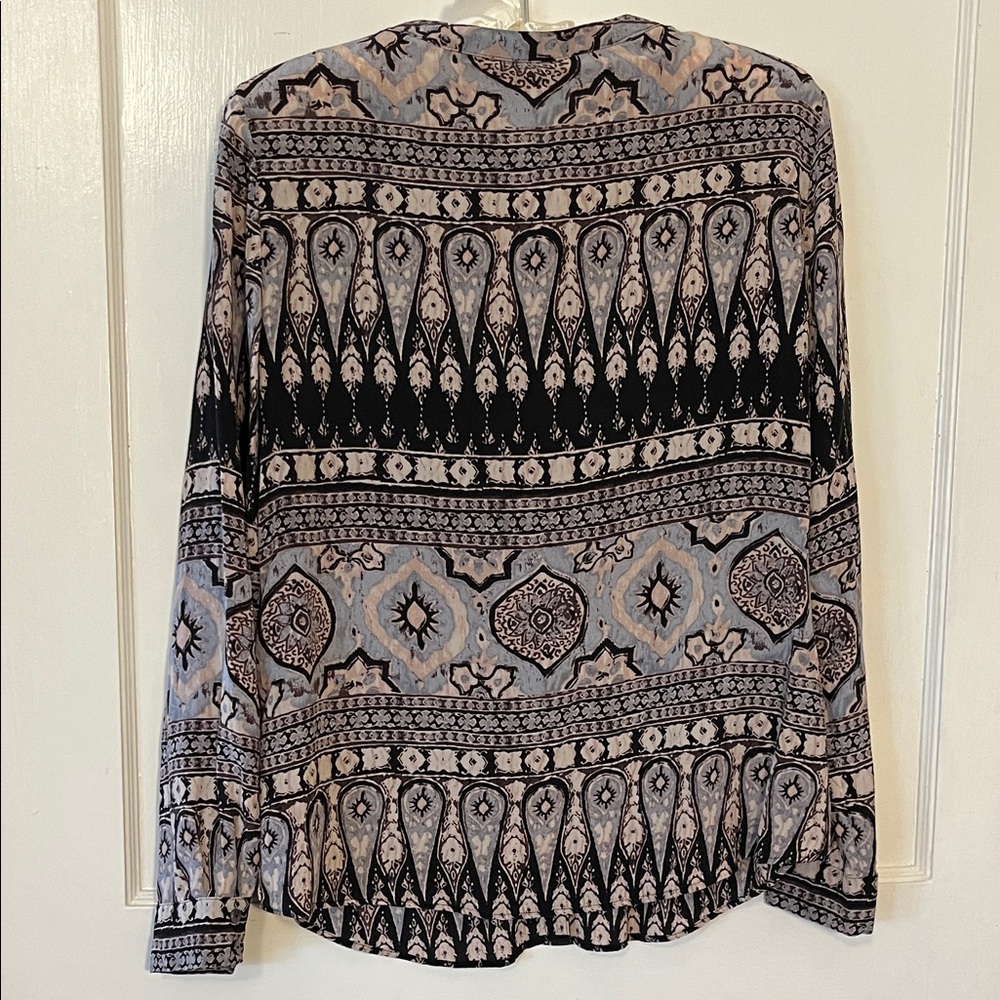 Silk Patterned Black and muted blue Women's Blouse size 8 - Picture 7 of 8